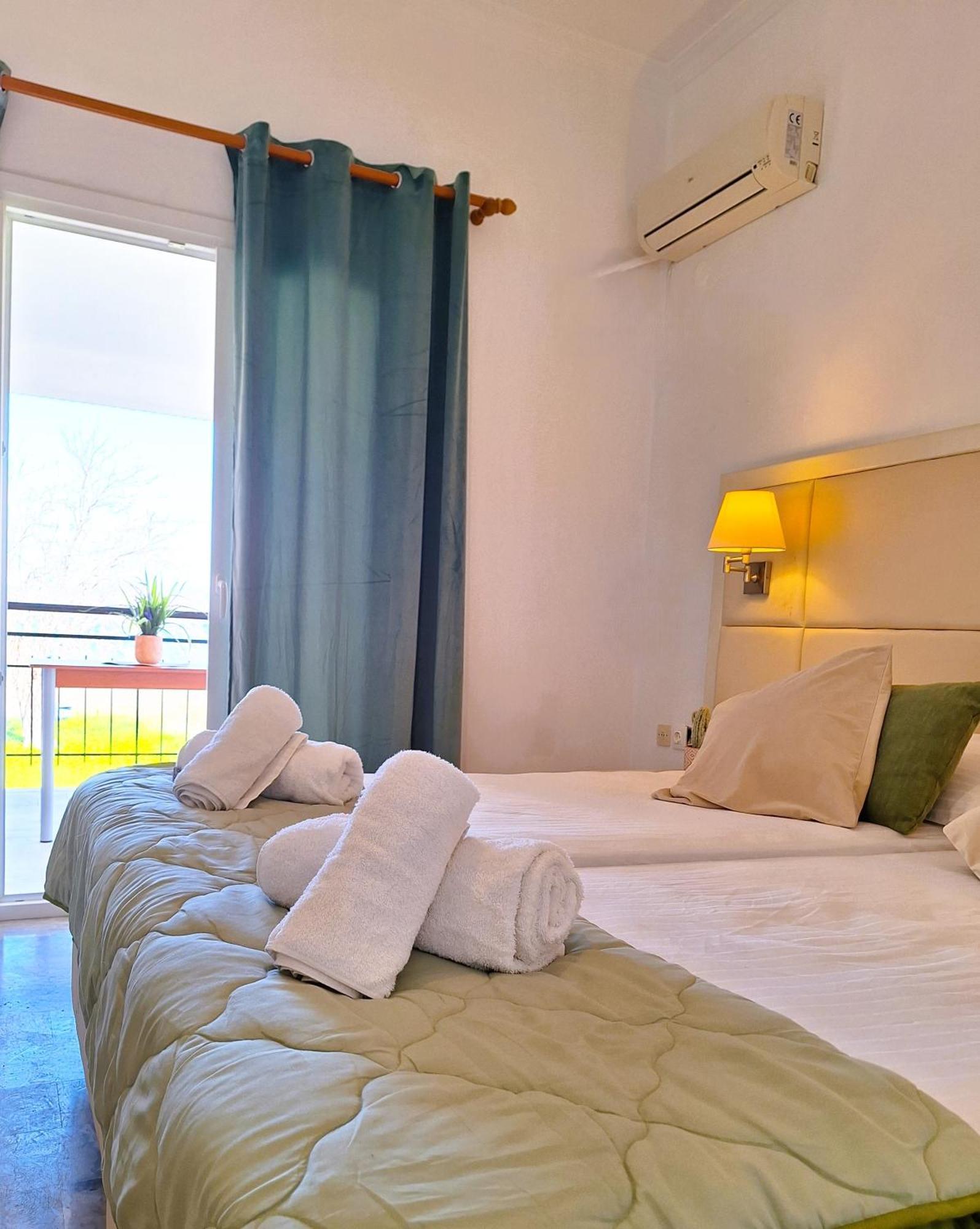 Cavos Sunrise Beach Apartments Kávos Eksteriør bilde